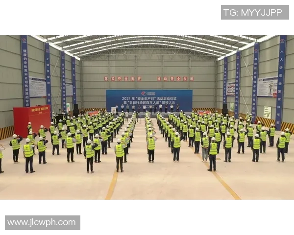 狼队与西布朗激战正酣精彩直播全程回顾与分析 狼队与西布朗激战正酣精彩直播全程回顾与分析