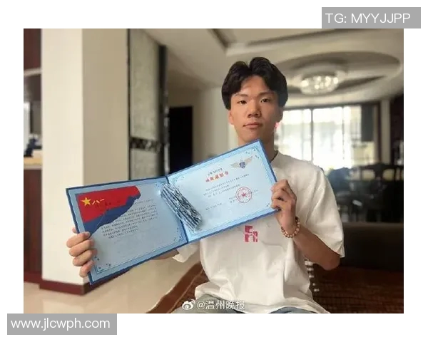 许钟豪的成长之路与奋斗精神：从平凡到卓越的励志故事